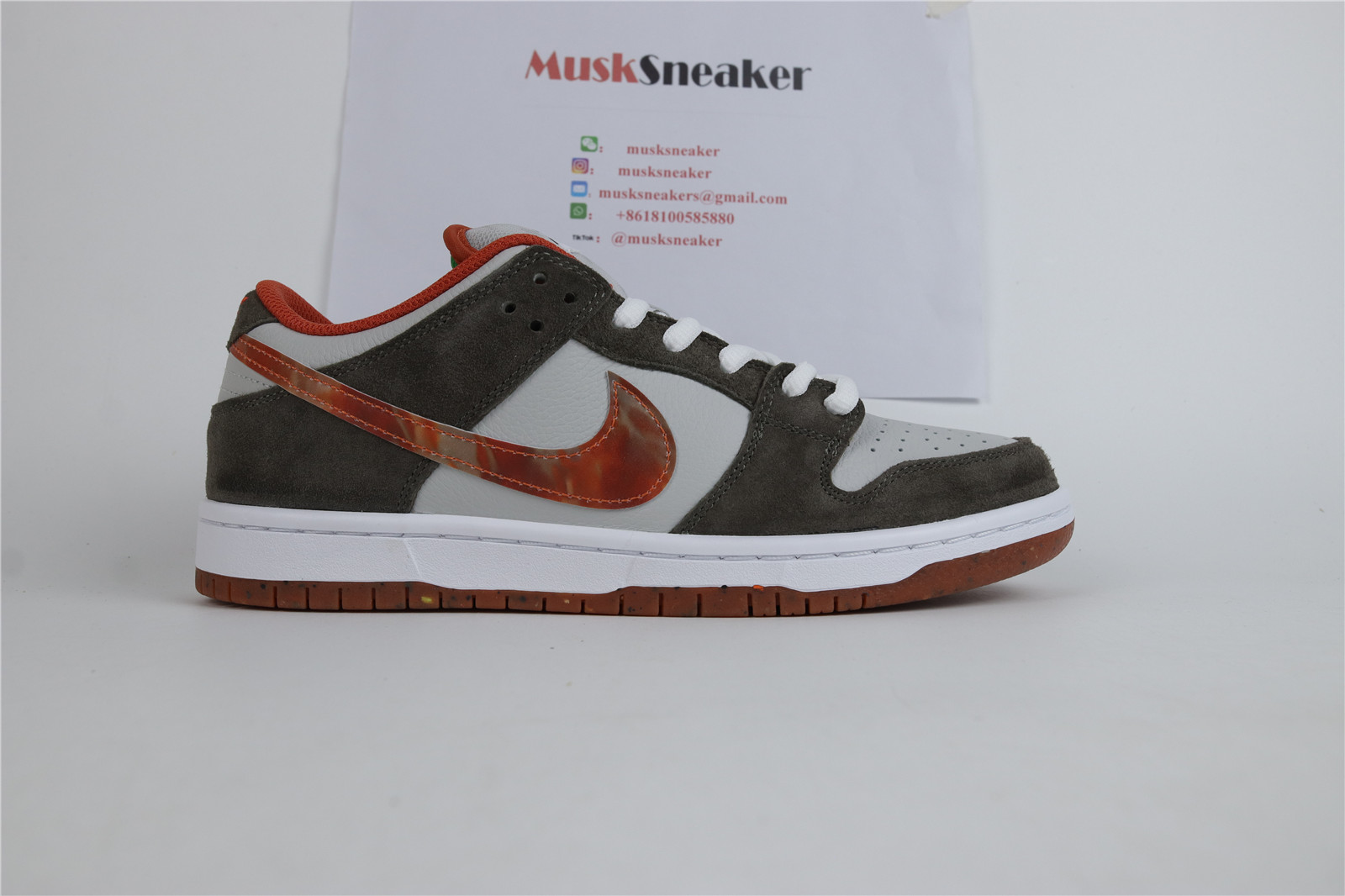 Crushed D.C. x Nike SB Dunk Low,Nike : Sneakers Online - Buy Sneakers for Men & Women, Sneakers Online - Buy Sneakers for Men & Women