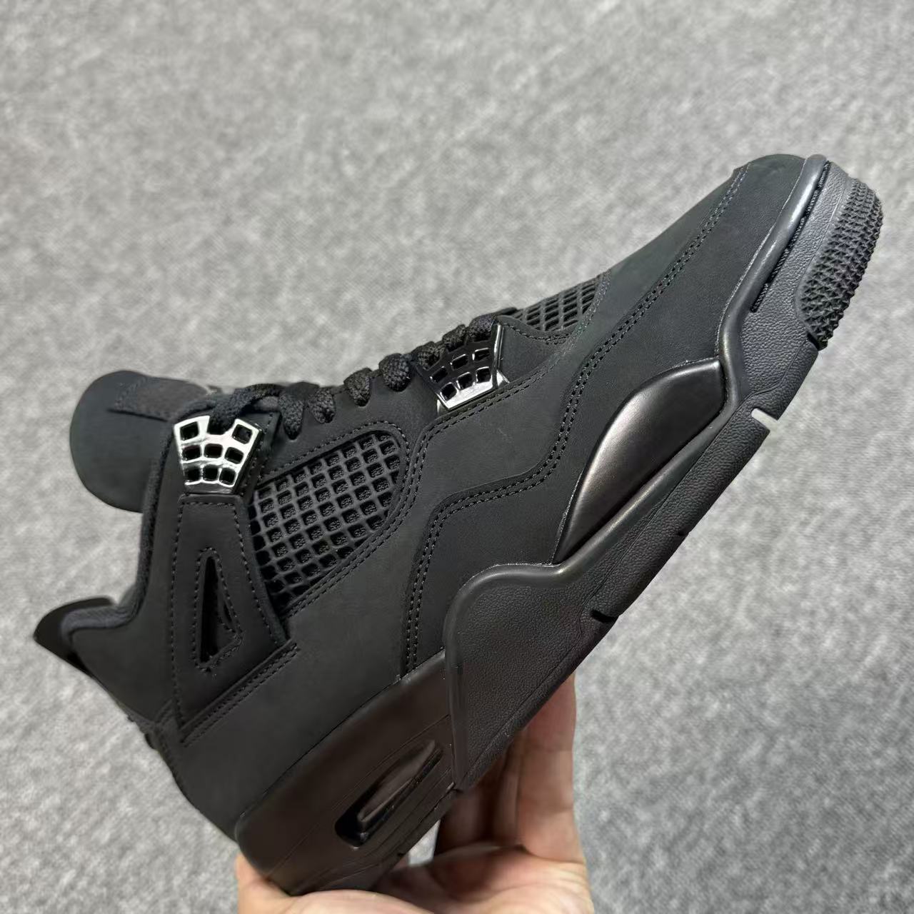 Air Jordan 4 Retro Black Cat (2025)